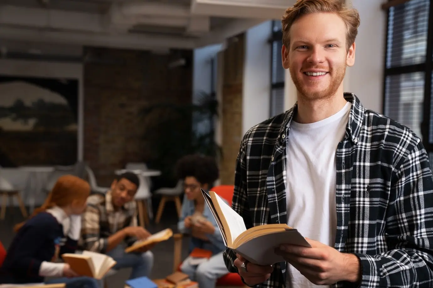 Authentische Szene eines Buchclubs